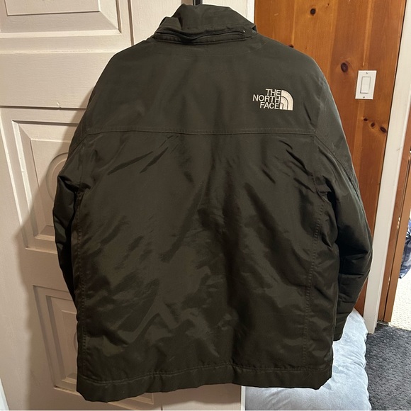 North face winter jacket - Picture 2 of 4